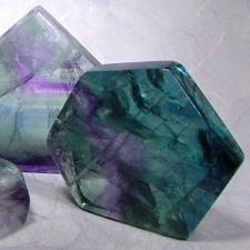 cristallo di fluorite grezza
